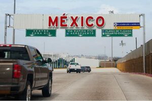 ¿Cómo solicitar permiso para viajar a México en carro americano?