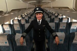 ¿Cuánto gana una piloto de avión mujer en USA?